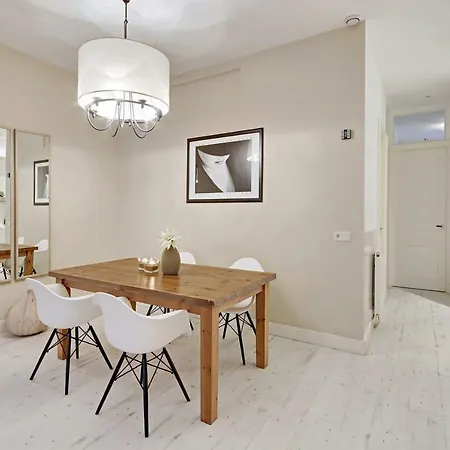 Hideaway Apartment *